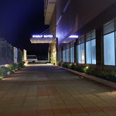 Starlit Suites Kochi Exterior foto