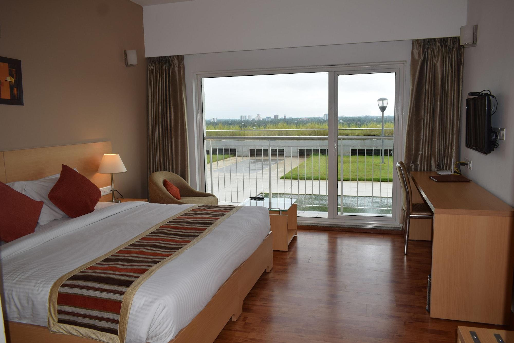 Starlit Suites Kochi Exterior foto