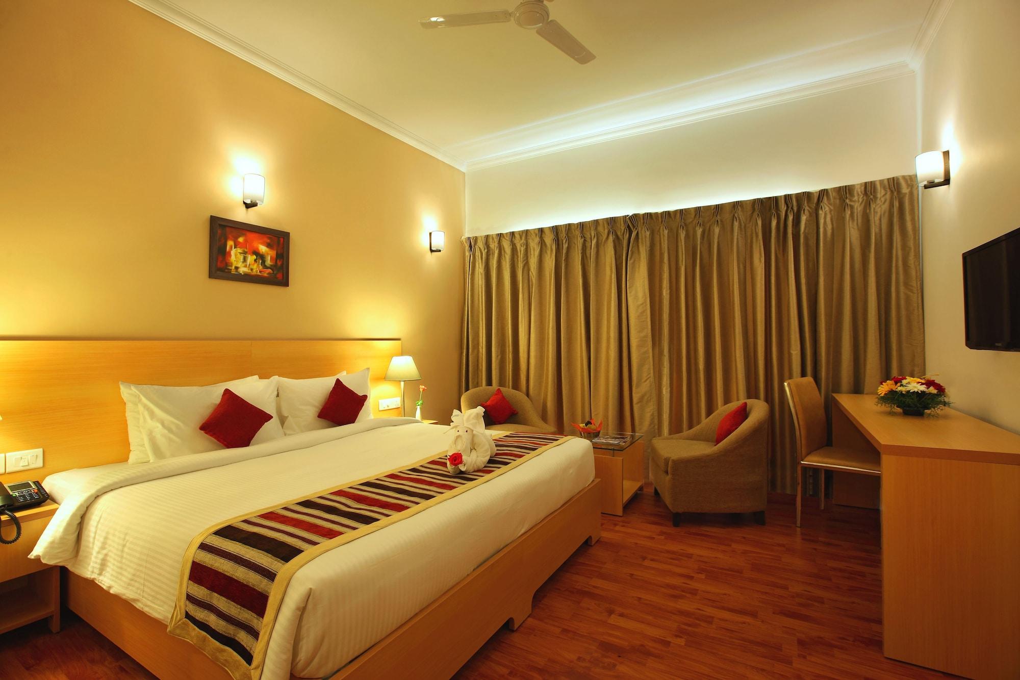 Starlit Suites Kochi Exterior foto