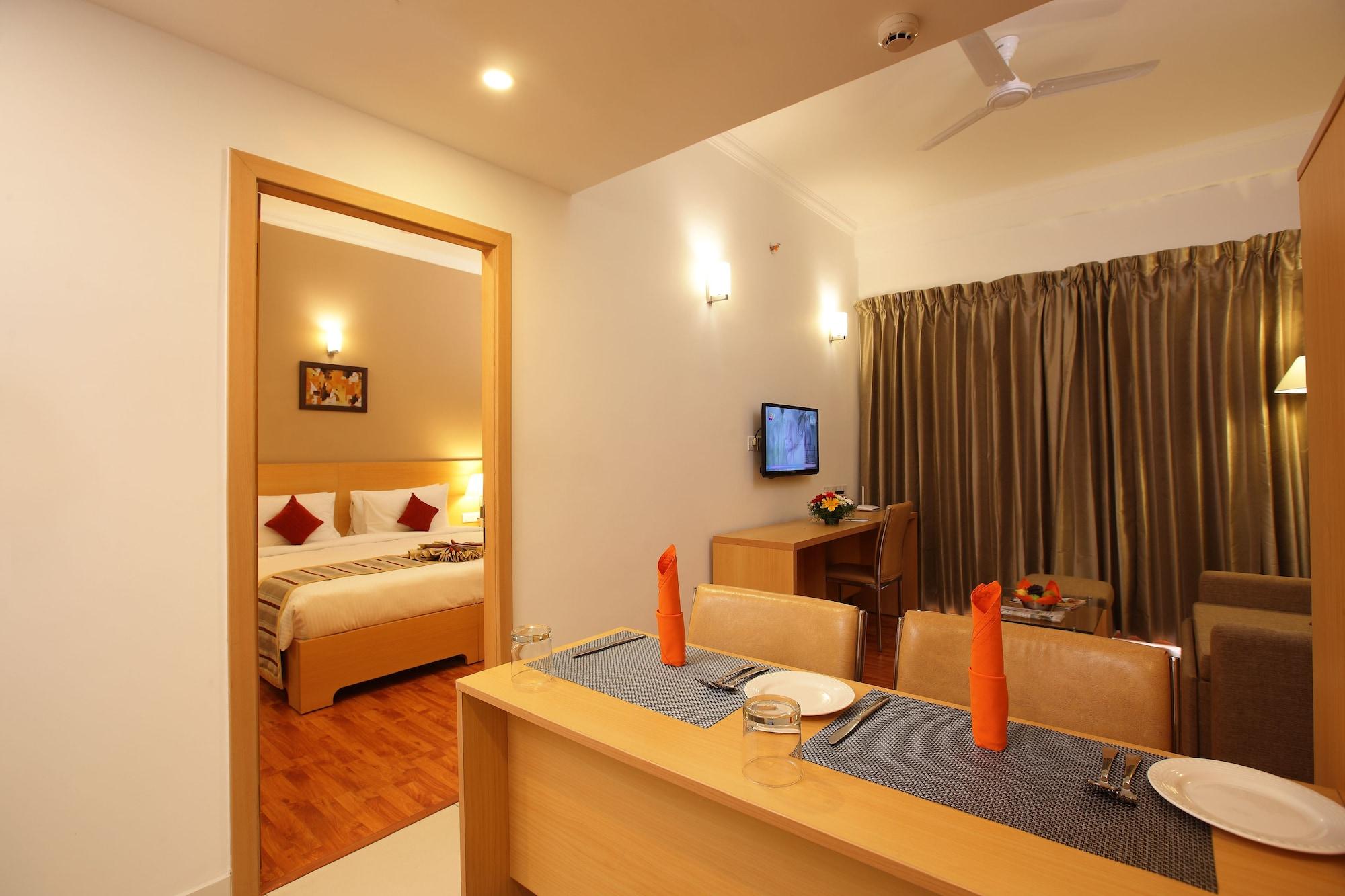 Starlit Suites Kochi Exterior foto