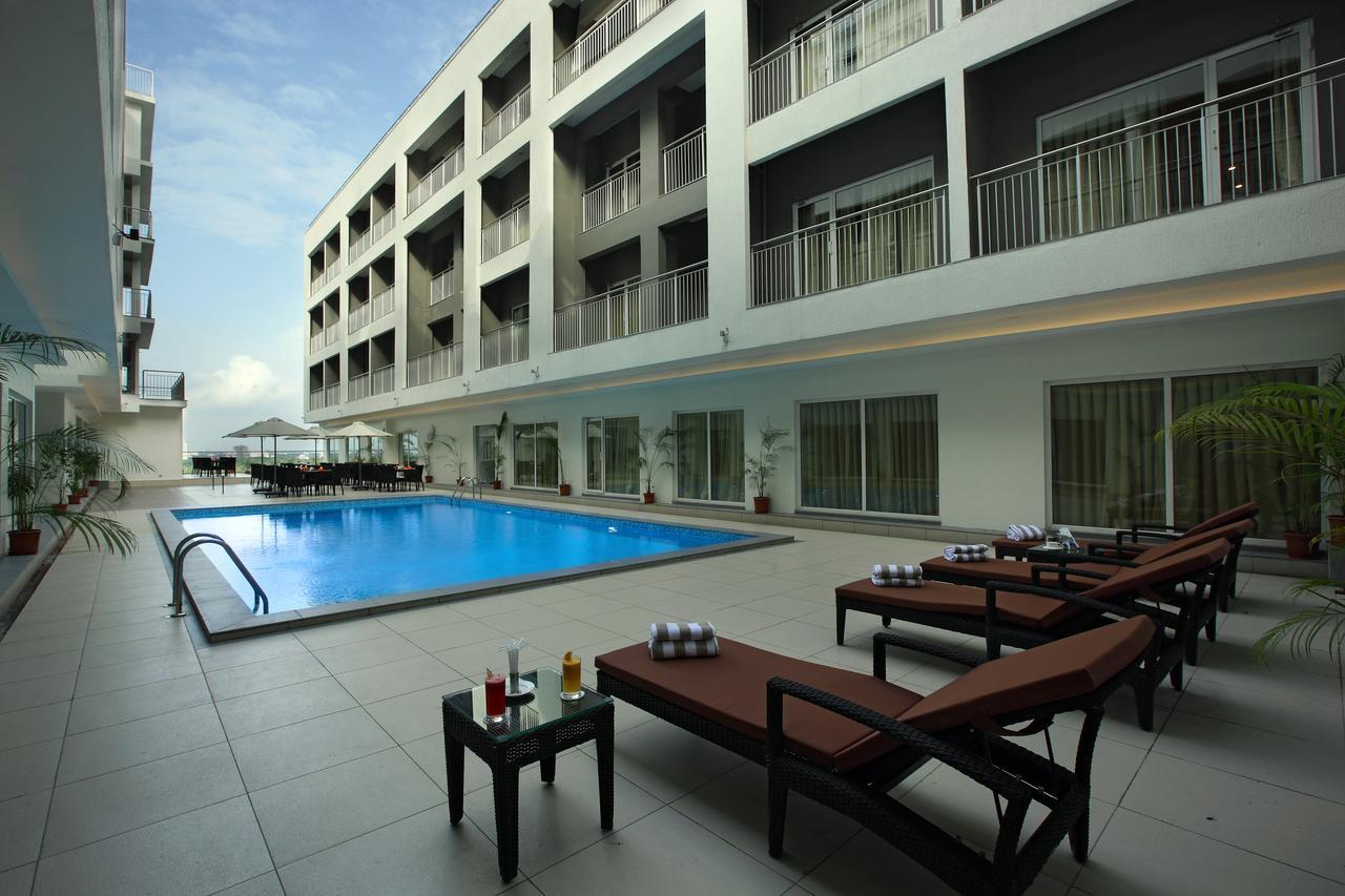 Starlit Suites Kochi Exterior foto