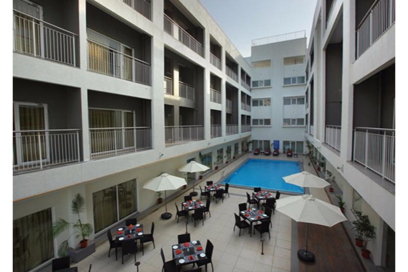 Starlit Suites Kochi Exterior foto